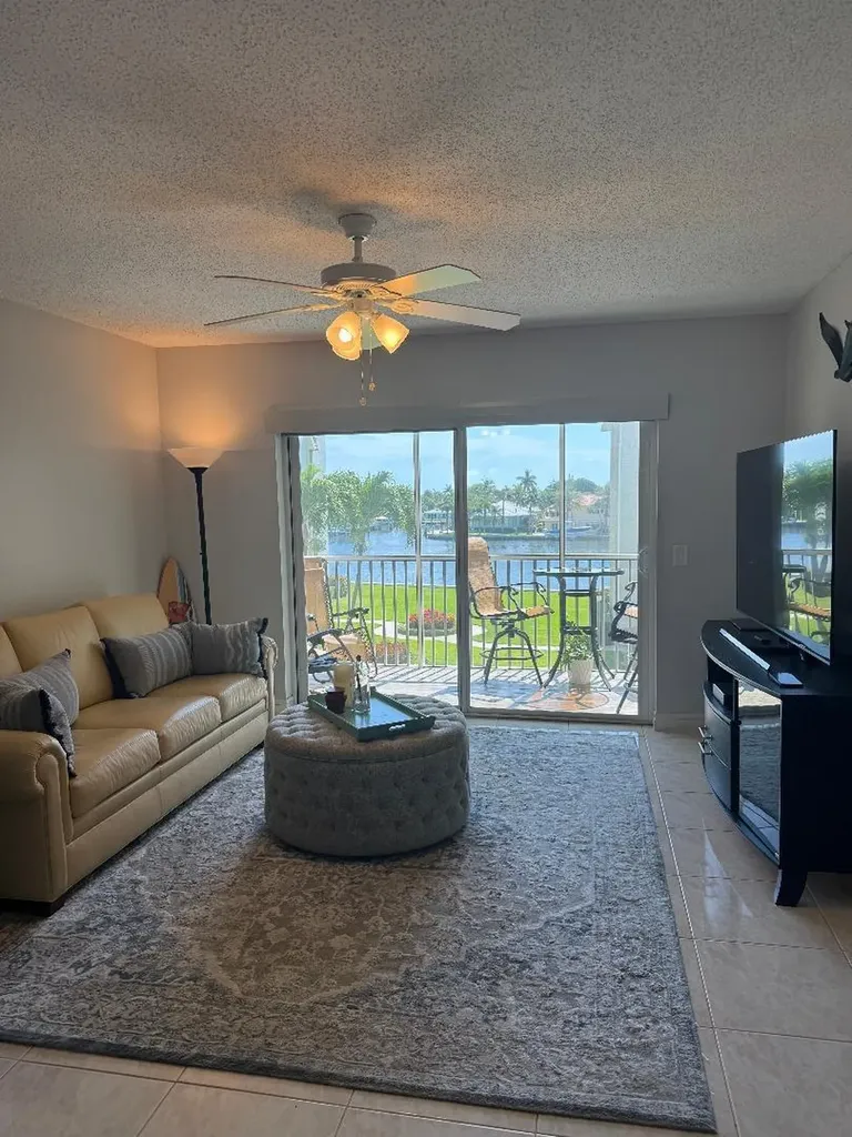 646 Snug Harbor Drive Boynton Beach FL 33435
