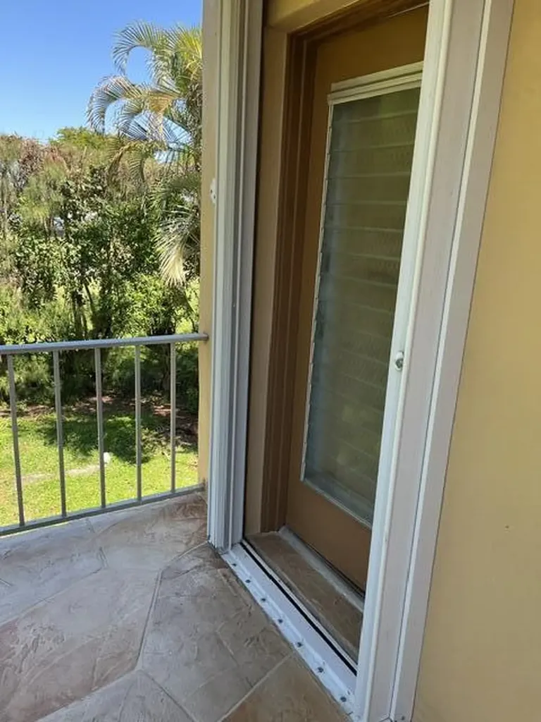457 Flanders Delray Beach FL 33484