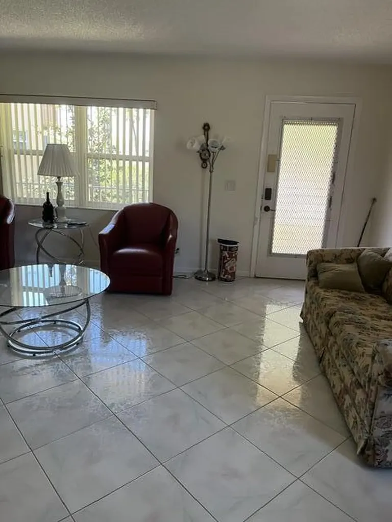 457 Flanders Delray Beach FL 33484