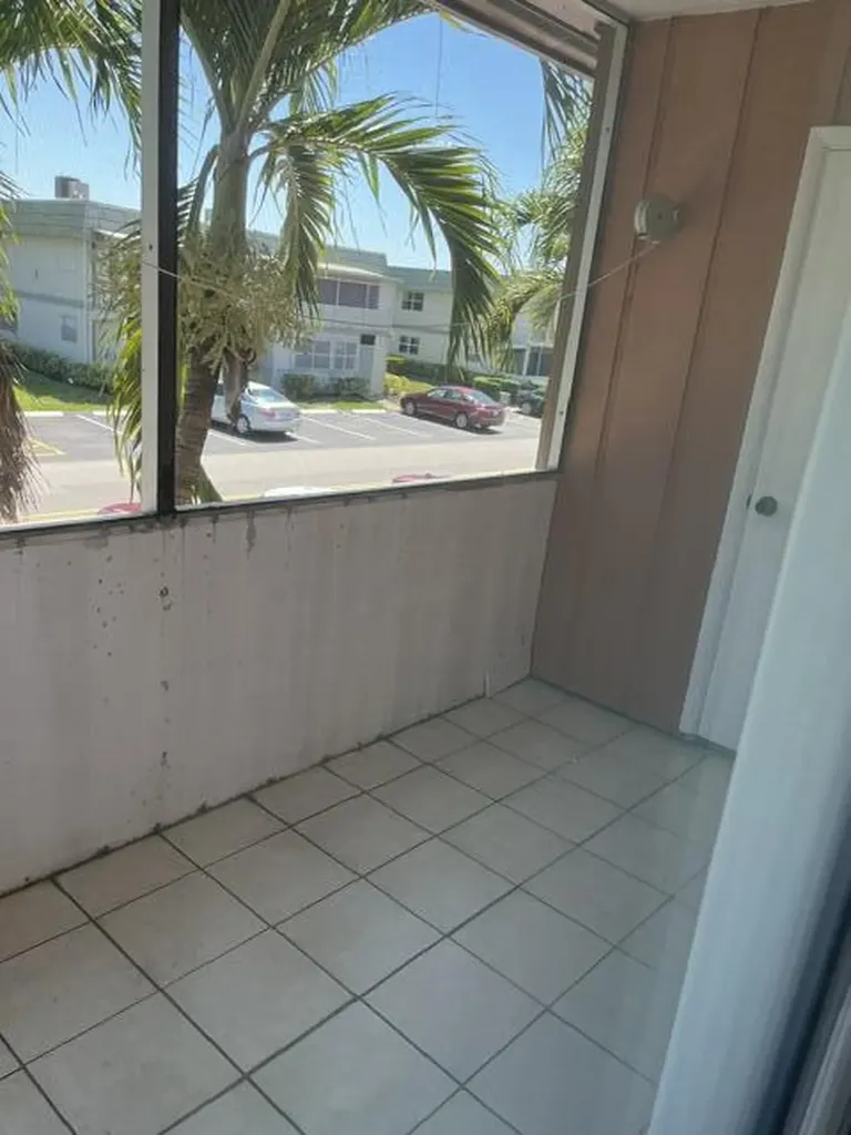 457 Flanders Delray Beach FL 33484