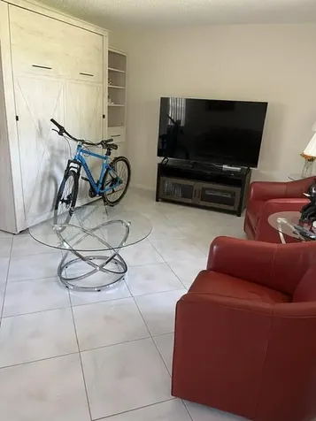 457 Flanders Delray Beach FL 33484
