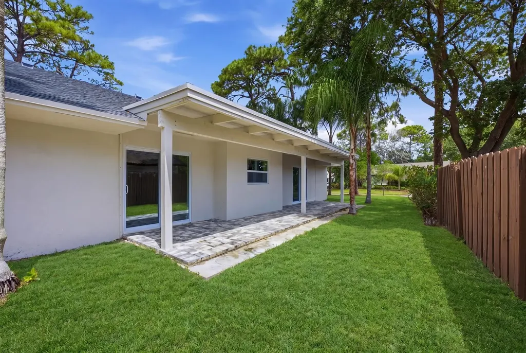 2908 NW 24th Way Boca Raton FL 33431