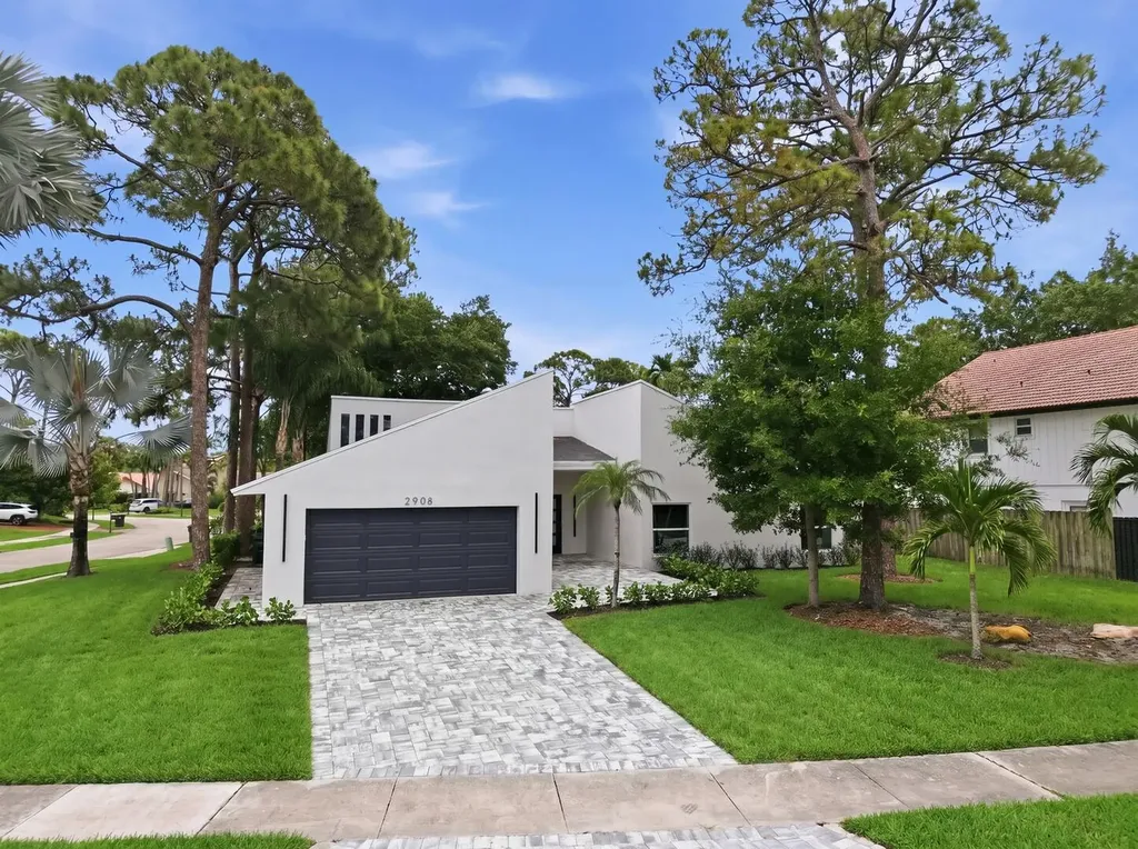 2908 NW 24th Way Boca Raton FL 33431
