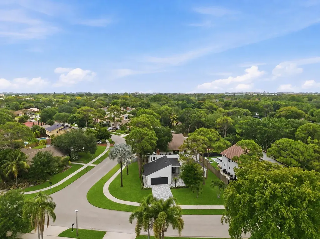 2908 NW 24th Way Boca Raton FL 33431