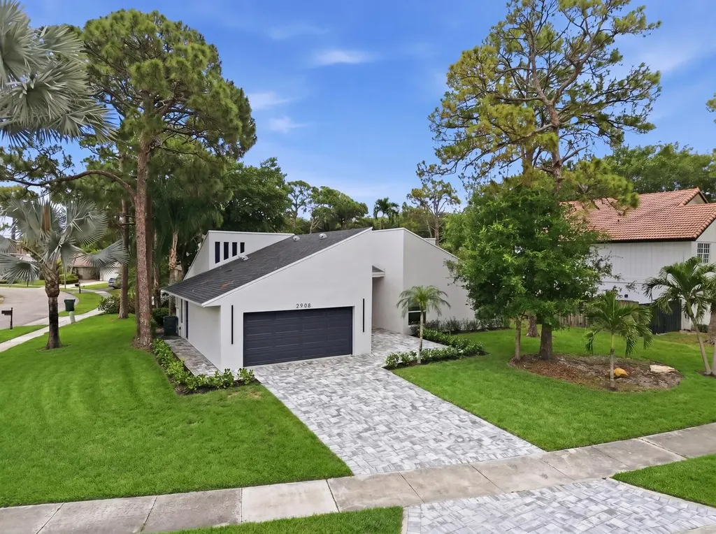 2908 NW 24th Way Boca Raton FL 33431