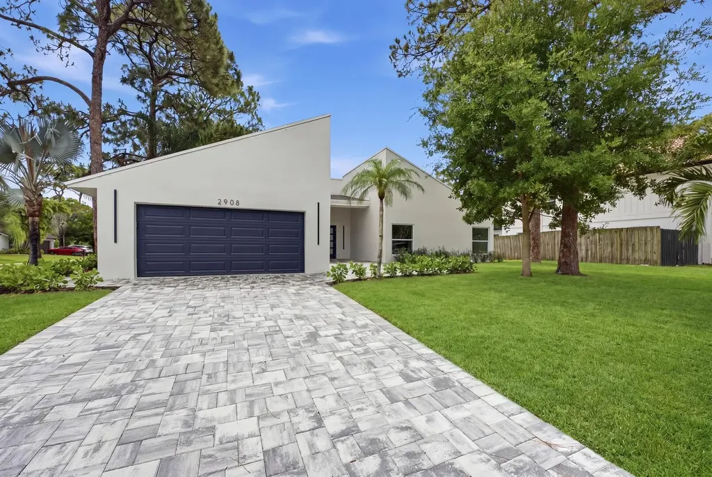 2908 NW 24th Way Boca Raton FL 33431