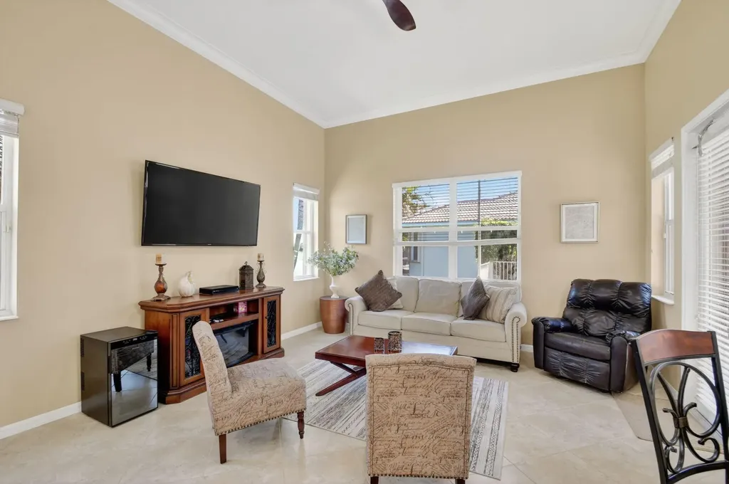 6664 Murano Way Lake Worth FL 33467