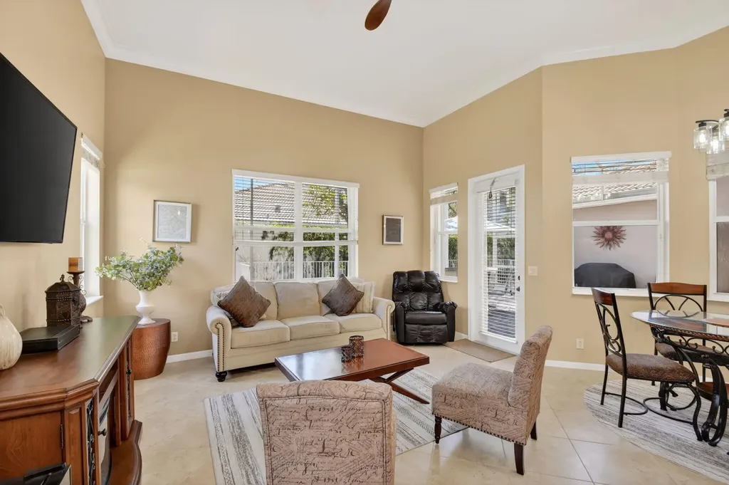 6664 Murano Way Lake Worth FL 33467