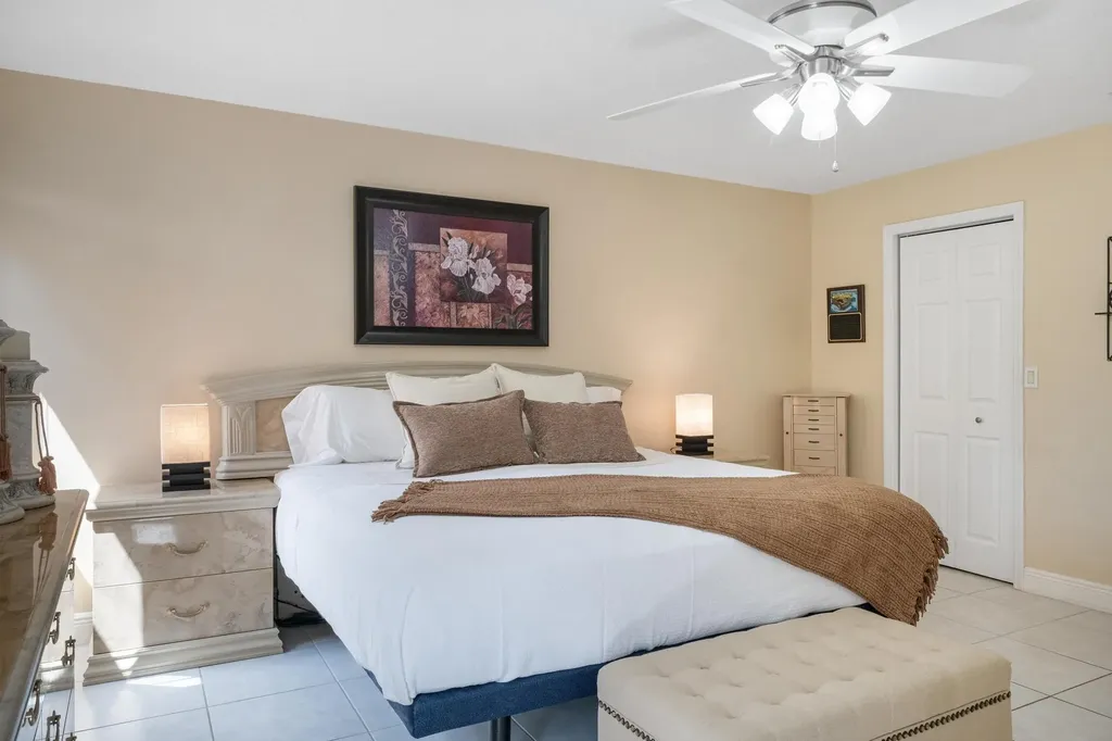 1128 Hatteras Circle Greenacres FL 33413