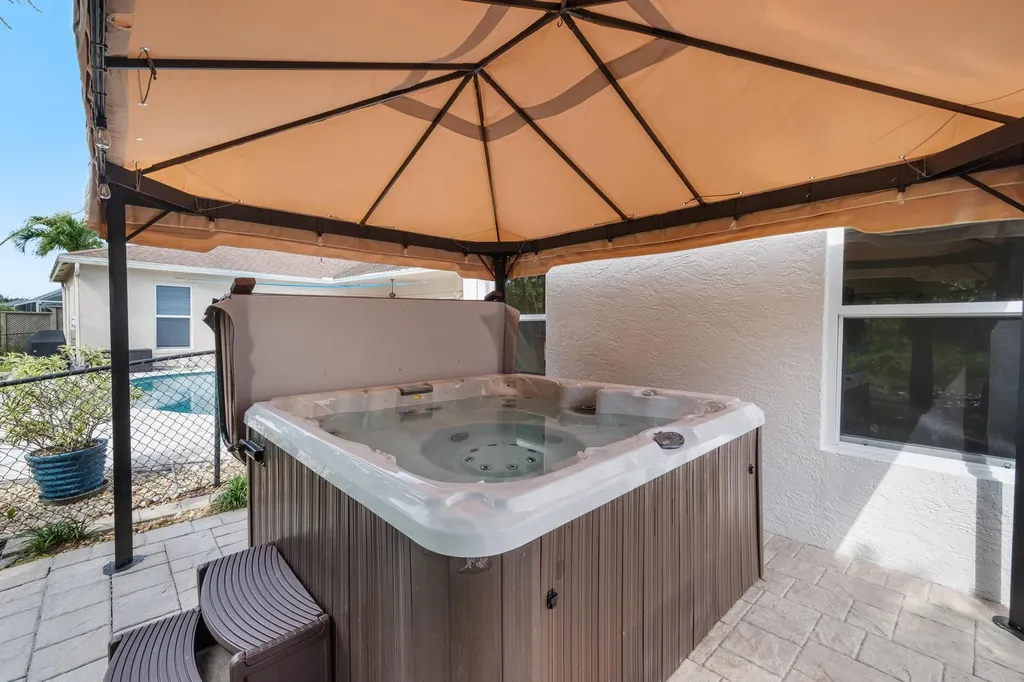 1128 Hatteras Circle Greenacres FL 33413