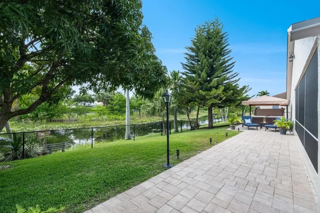 1128 Hatteras Circle Greenacres FL 33413