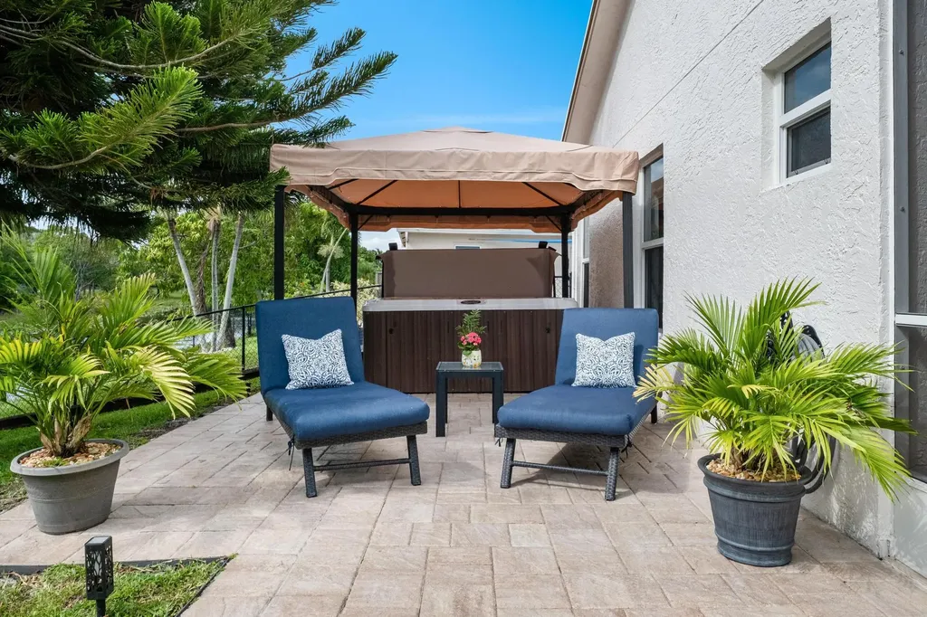 1128 Hatteras Circle Greenacres FL 33413
