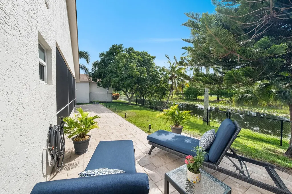 1128 Hatteras Circle Greenacres FL 33413
