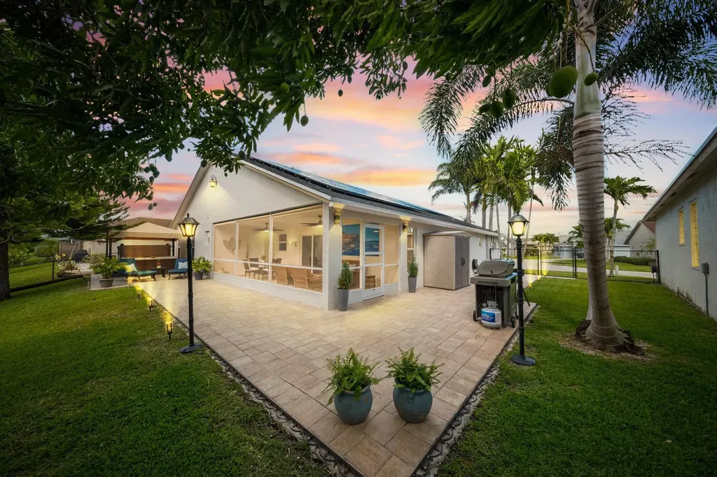 1128 Hatteras Circle Greenacres FL 33413