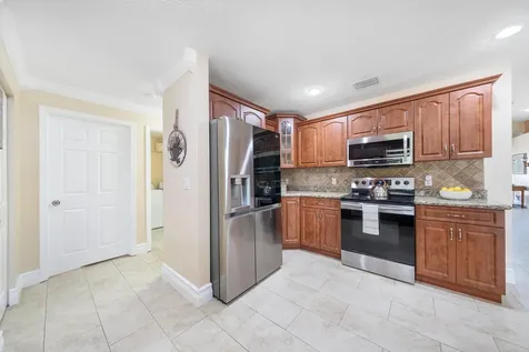 1128 Hatteras Circle Greenacres FL 33413