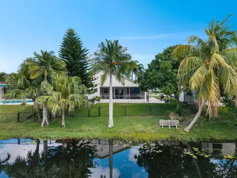 1128 Hatteras Circle Greenacres FL 33413