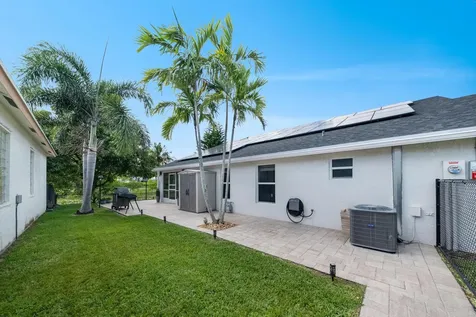 1128 Hatteras Circle Greenacres FL 33413