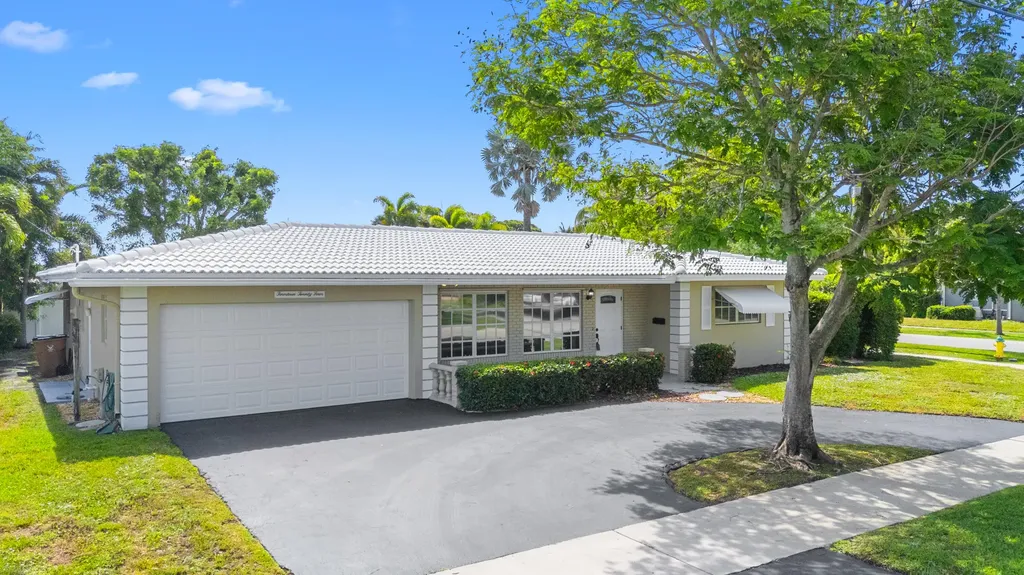 1424 SE 12th Avenue Deerfield Beach FL 33441
