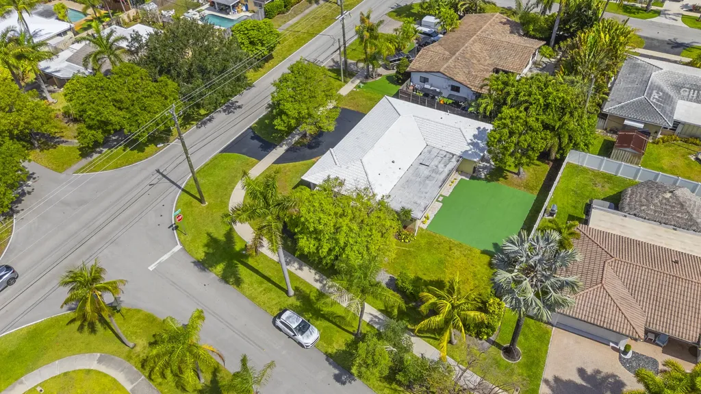 1424 SE 12th Avenue Deerfield Beach FL 33441