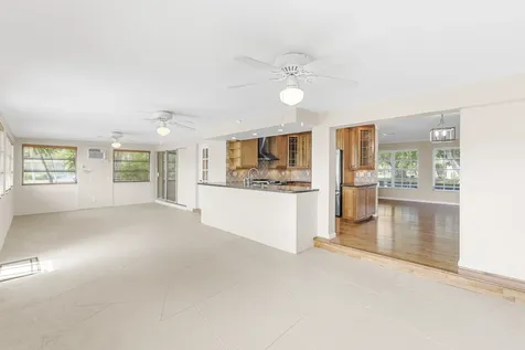 1424 SE 12th Avenue Deerfield Beach FL 33441