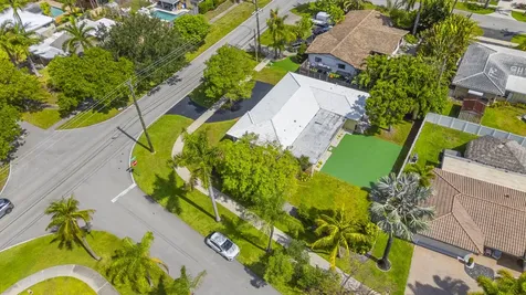 1424 SE 12th Avenue Deerfield Beach FL 33441