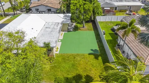 1424 SE 12th Avenue Deerfield Beach FL 33441
