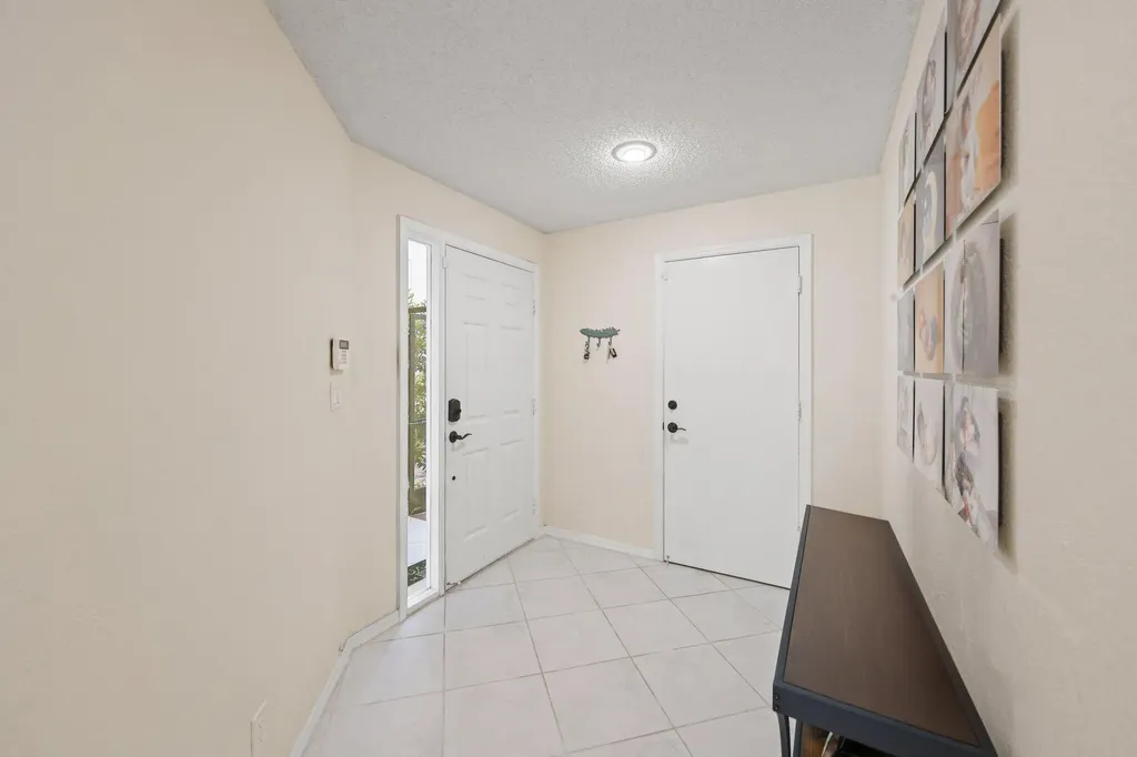 8634 Via Reale Boca Raton FL 33496