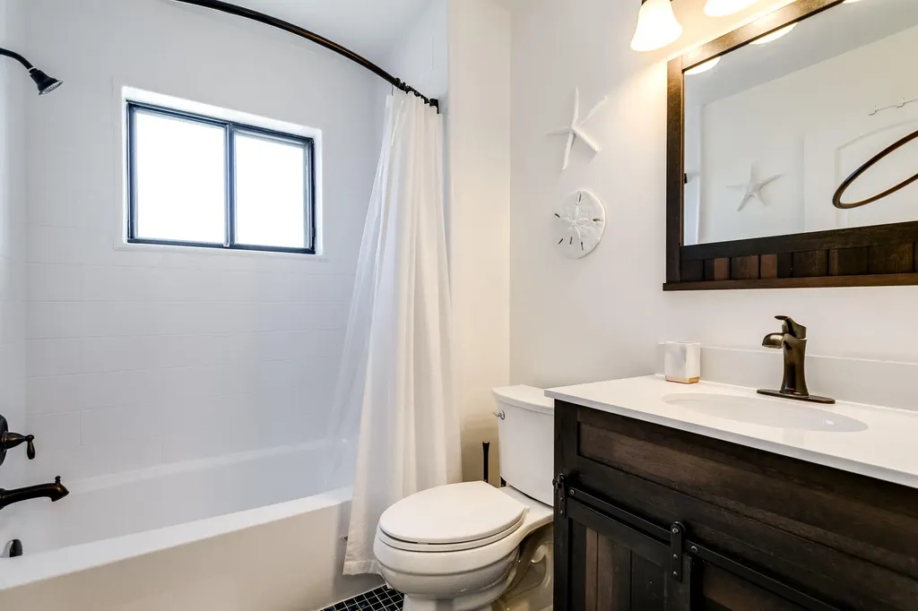 412 S Palmway Lake Worth Beach FL 33460