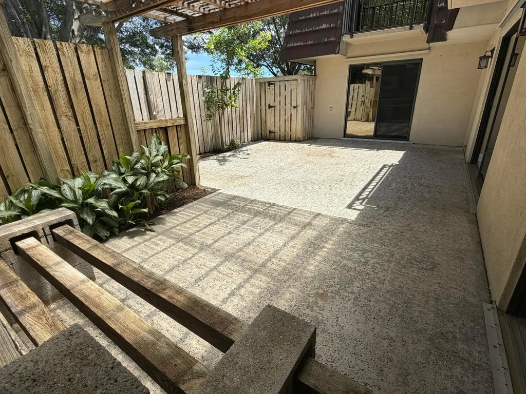 2407 24th Lane Palm Beach Gardens FL 33418