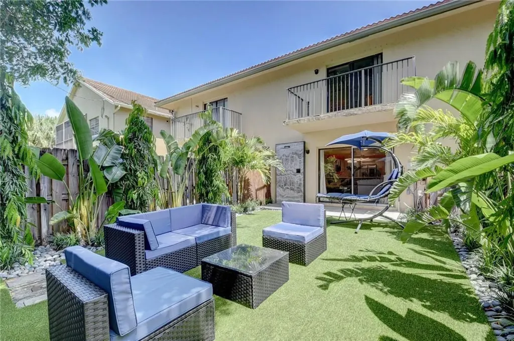 246 Avenue L Delray Beach FL 33483