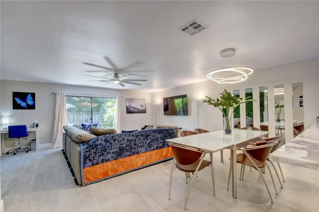 246 Avenue L Delray Beach FL 33483