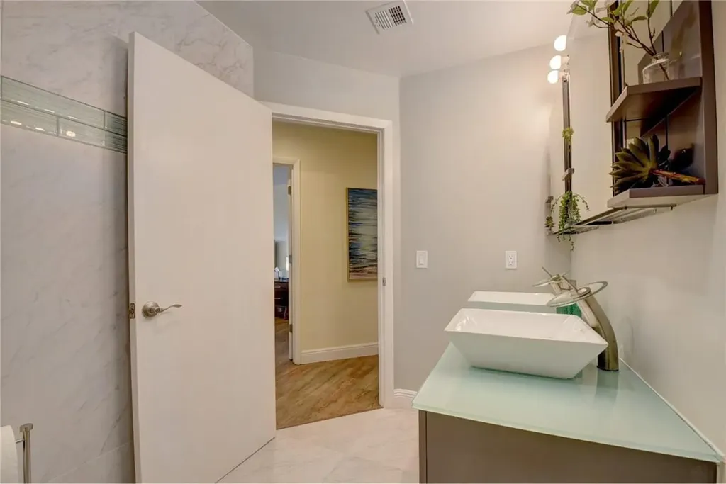246 Avenue L Delray Beach FL 33483