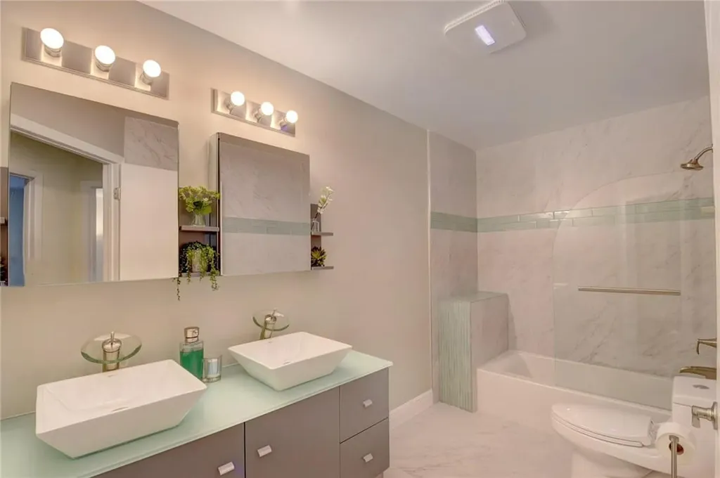 246 Avenue L Delray Beach FL 33483