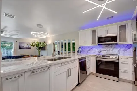 246 Avenue L Delray Beach FL 33483