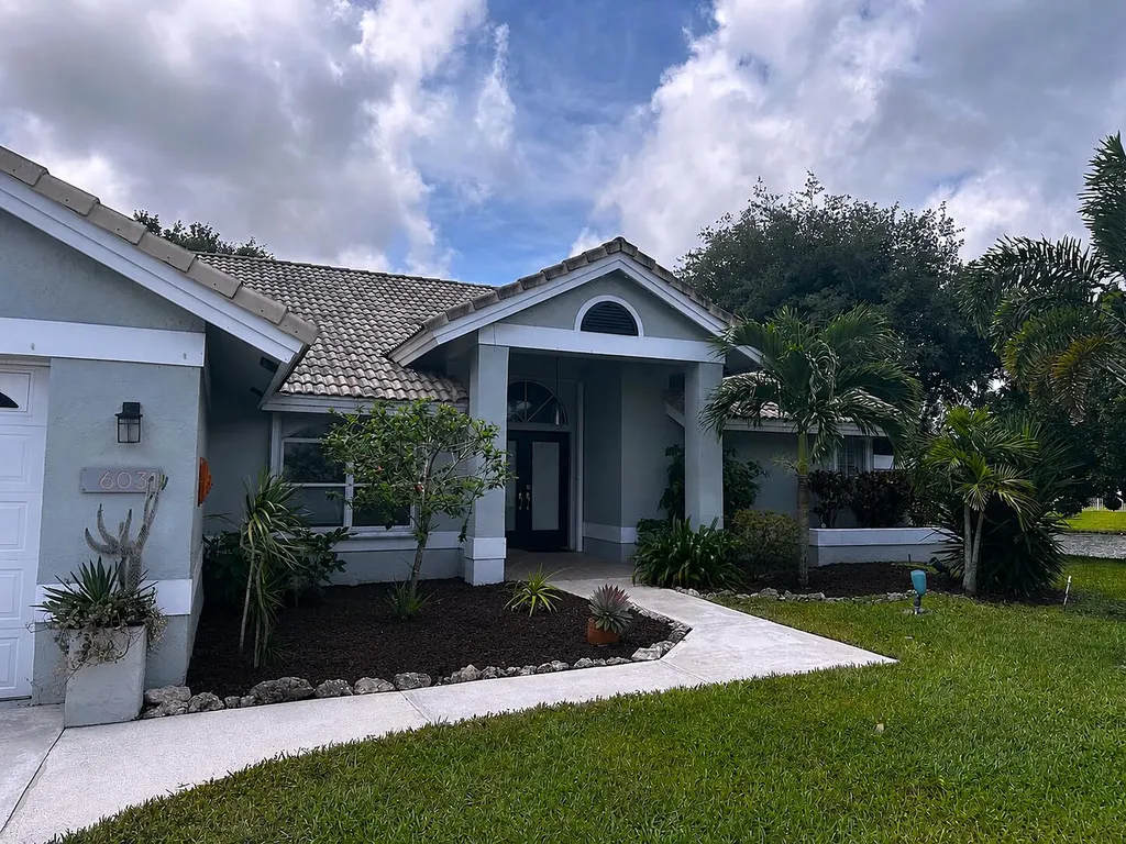 6031 Wedgewood Village Circle Greenacres FL 33463