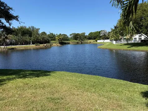 6031 Wedgewood Village Circle Greenacres FL 33463