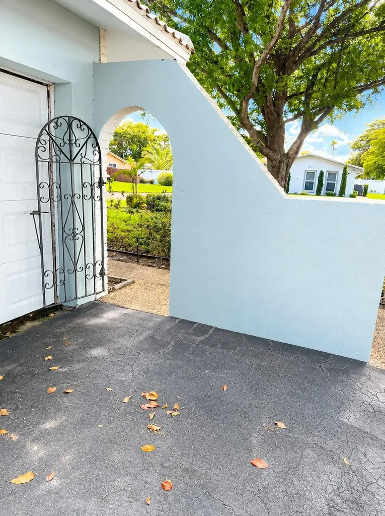 2925 NW 115th Terrace Coral Springs FL 33065
