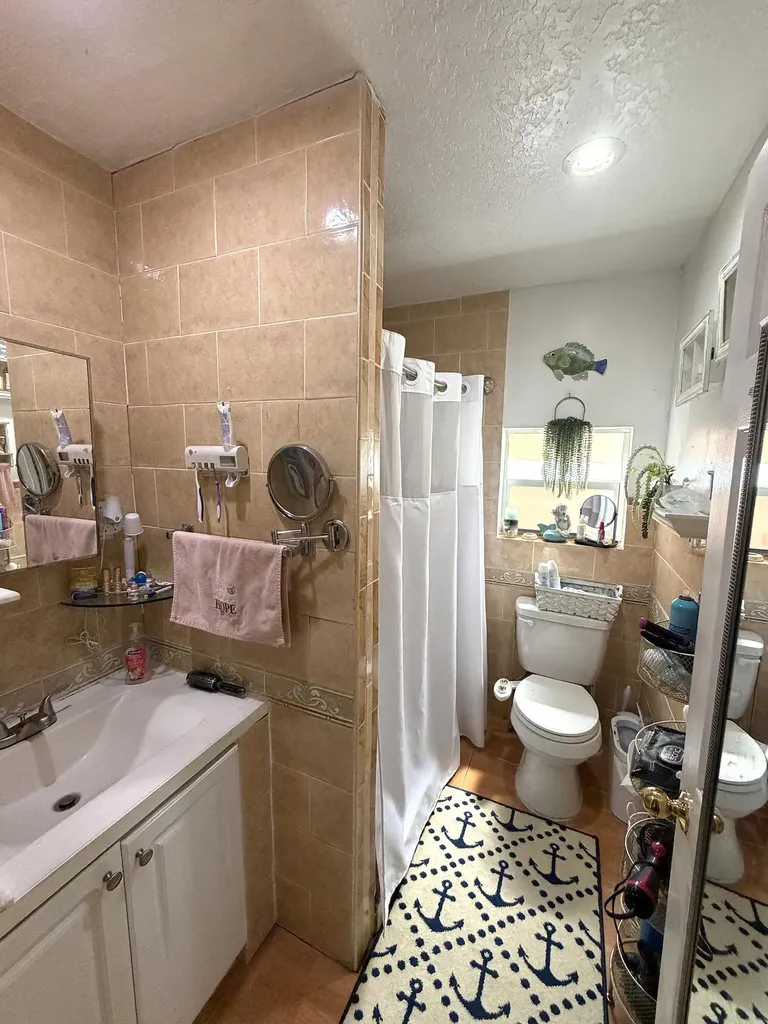 2926 Hiawatha Avenue West Palm Beach FL 33409