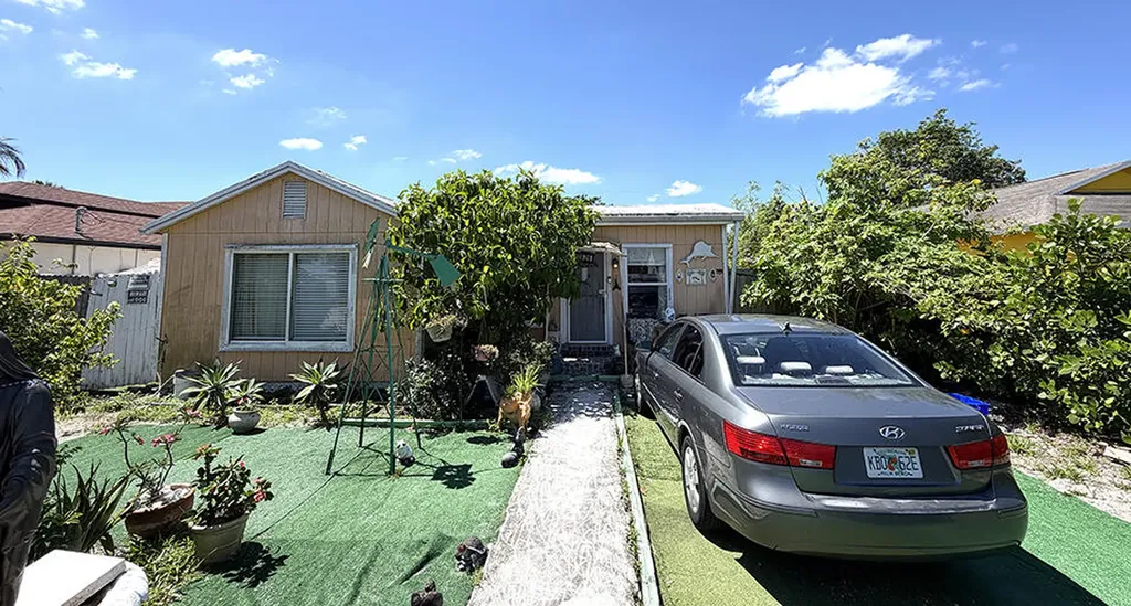 2926 Hiawatha Avenue West Palm Beach FL 33409