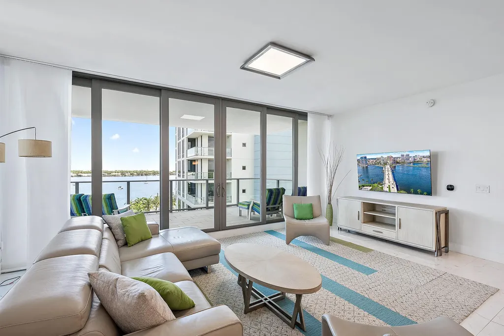 1 Water Club Way North Palm Beach FL 33408