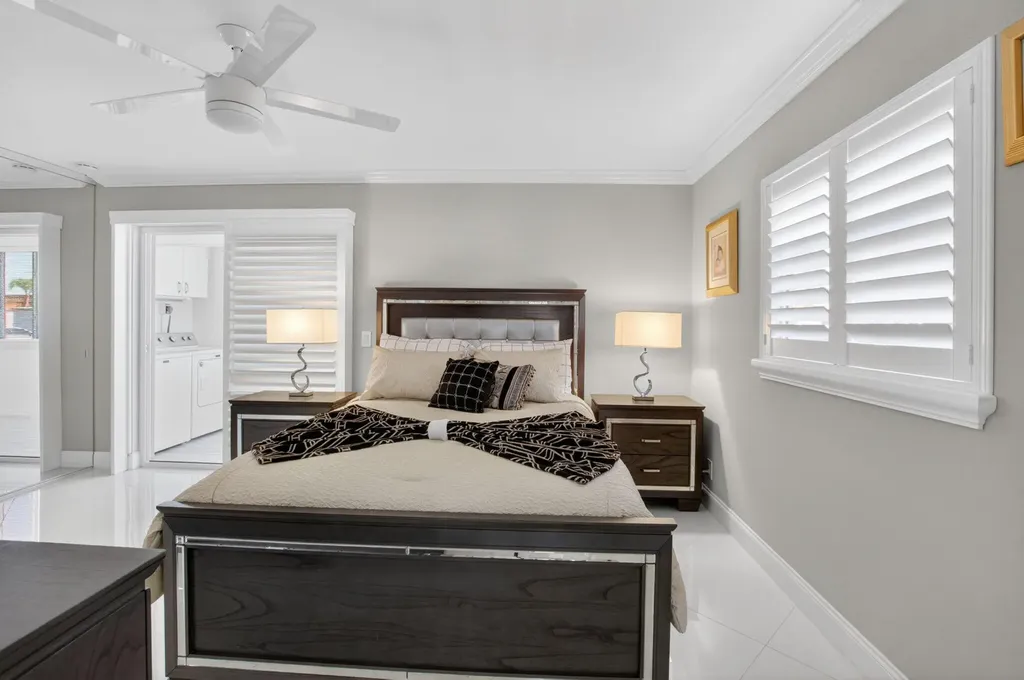 102 E Waterford E Delray Beach FL 33446