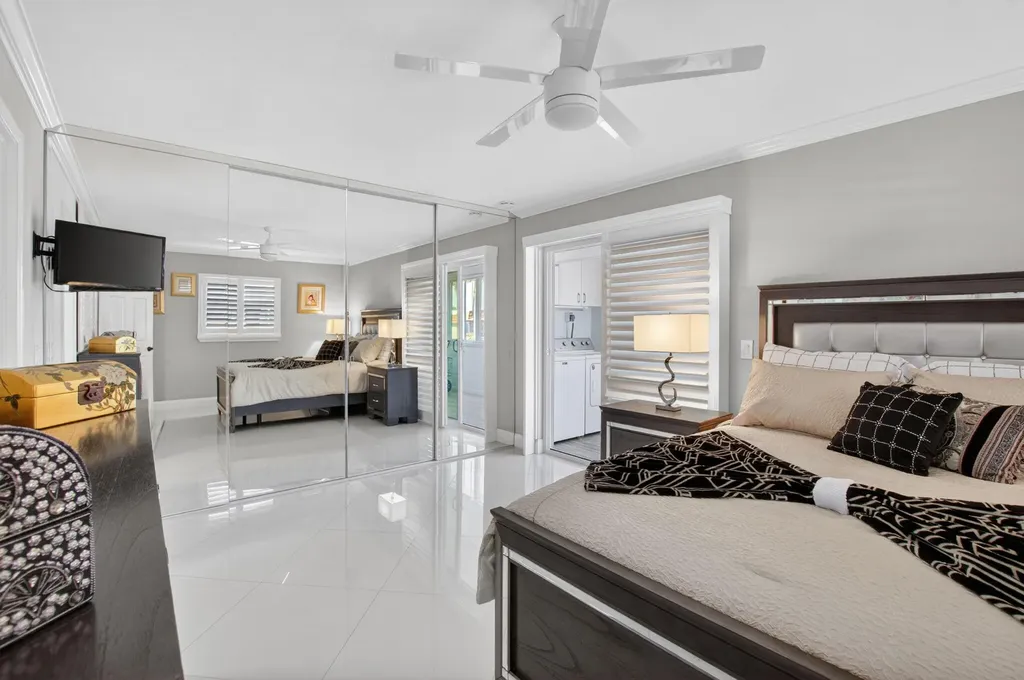 102 E Waterford E Delray Beach FL 33446