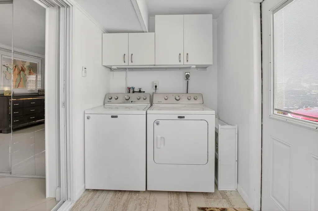 102 E Waterford E Delray Beach FL 33446