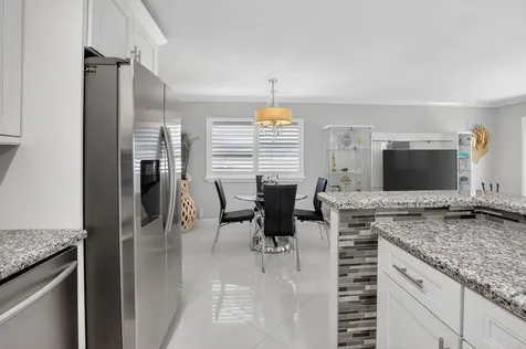 102 E Waterford E Delray Beach FL 33446