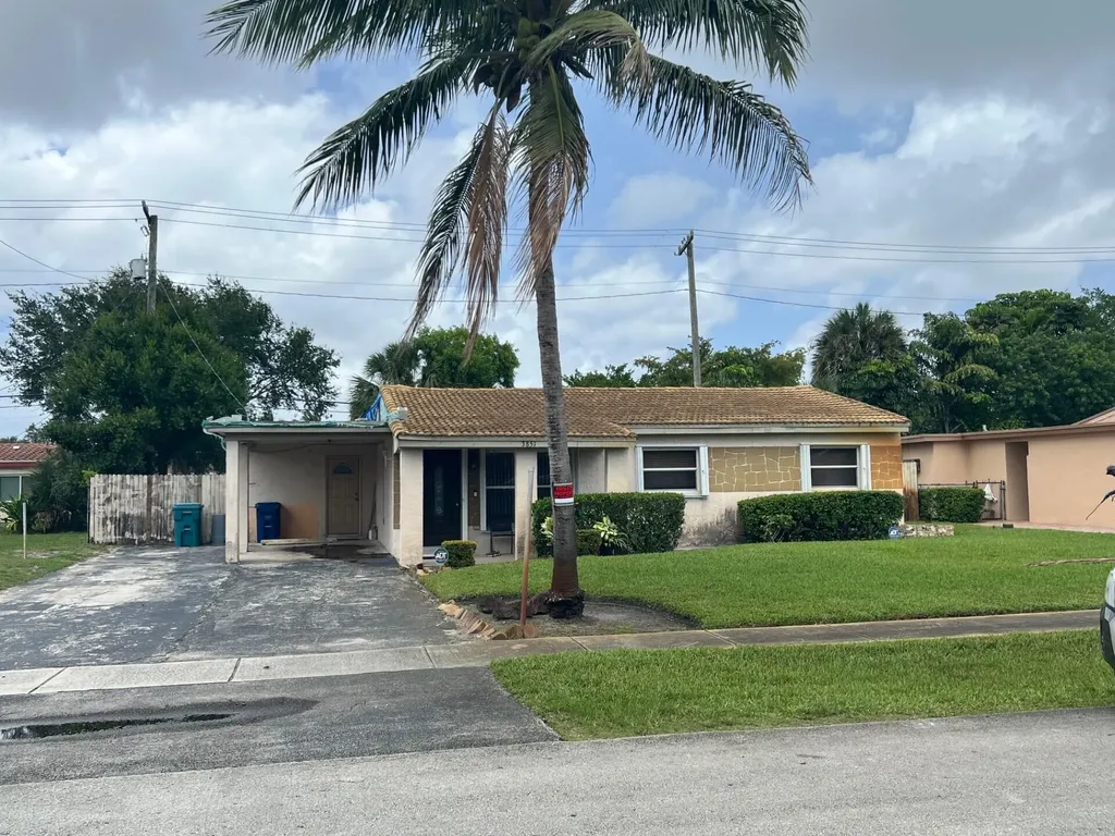 3851 NW 4th Place Lauderhill FL 33311