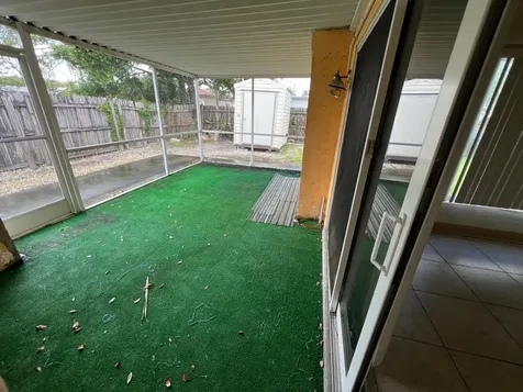 3851 NW 4th Place Lauderhill FL 33311
