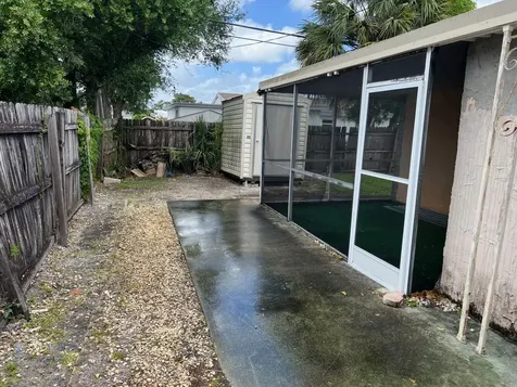 3851 NW 4th Place Lauderhill FL 33311