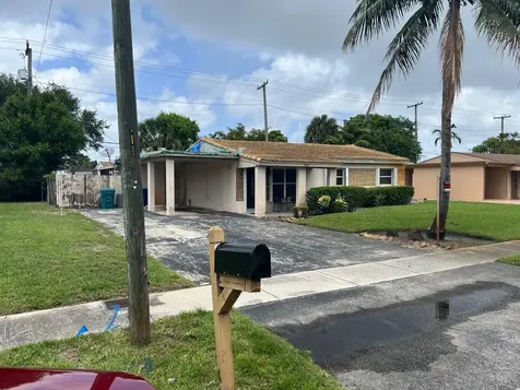 3851 NW 4th Place Lauderhill FL 33311