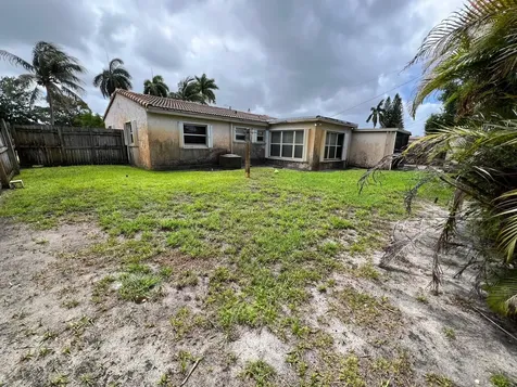 3851 NW 4th Place Lauderhill FL 33311