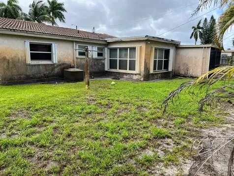 3851 NW 4th Place Lauderhill FL 33311